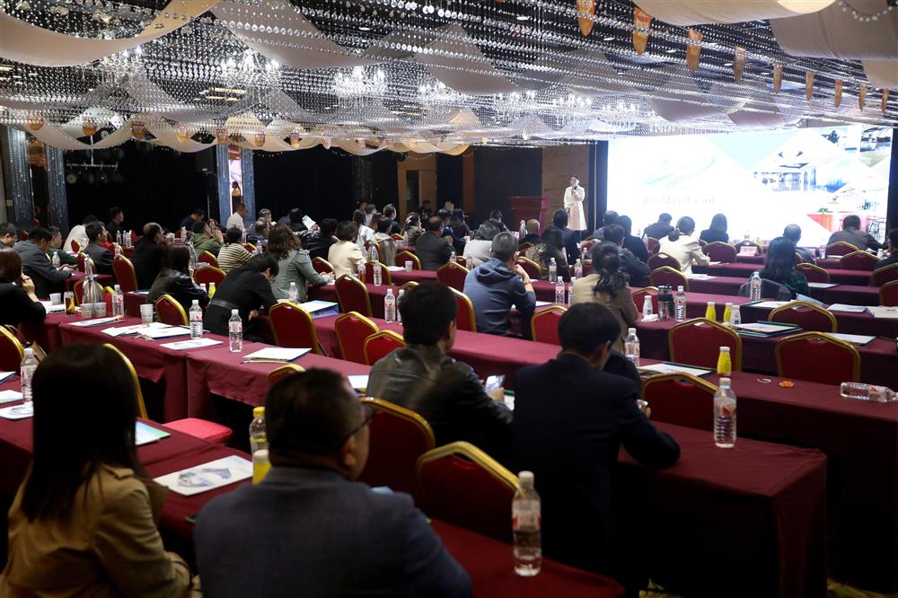 AI賦能產(chǎn)業(yè)生態(tài)！科創(chuàng)投集團旗下銀河數(shù)創(chuàng)空間舉辦濟南科創(chuàng)數(shù)創(chuàng)生態(tài)大會